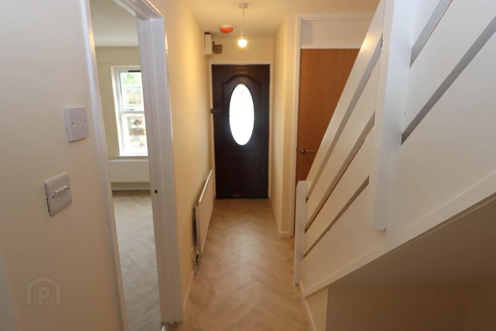 77 Albert Street 3 of 17