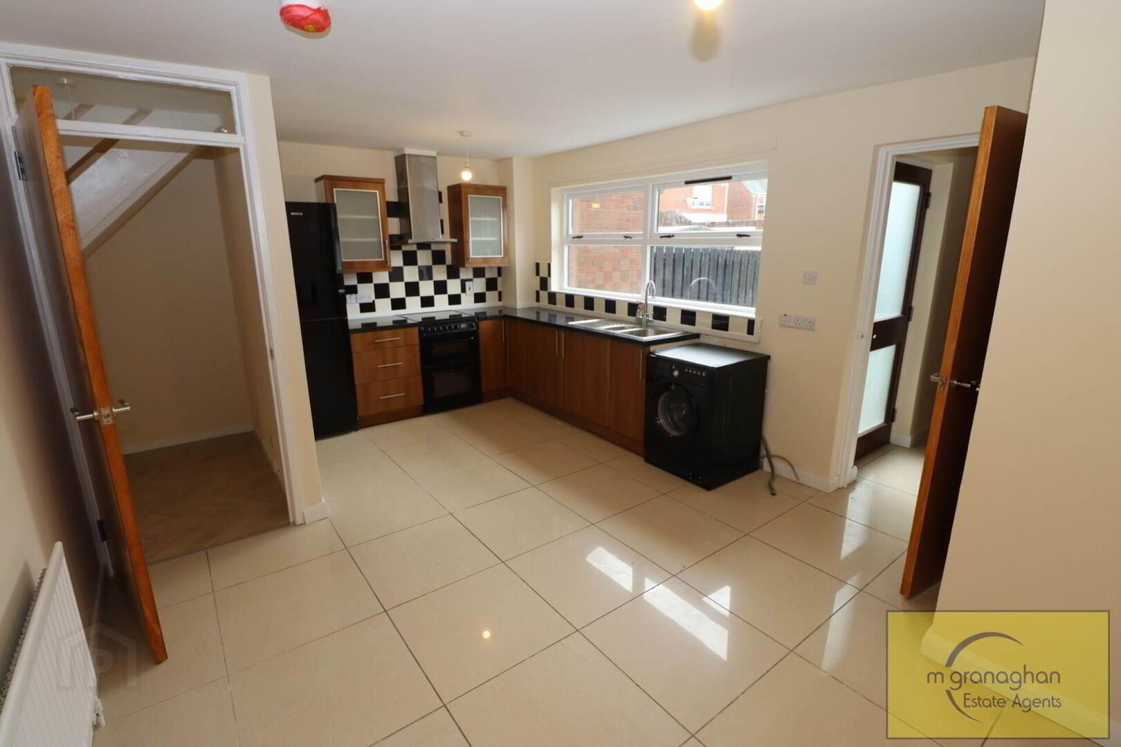 77 Albert Street 8 of 22