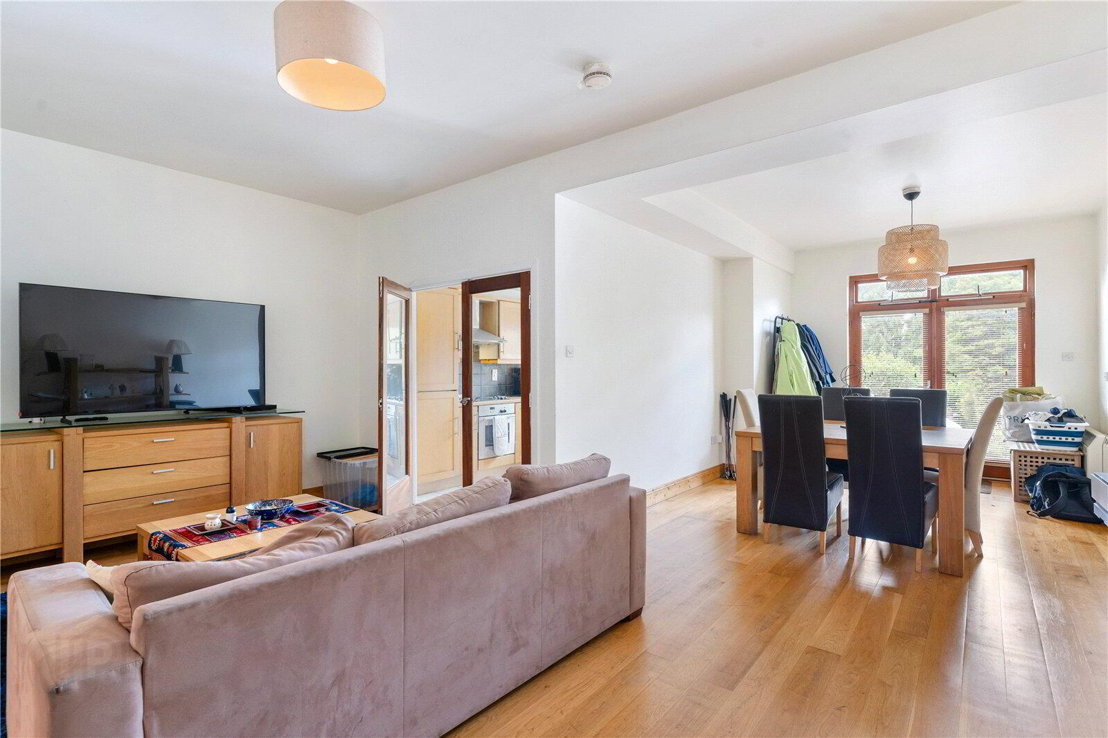 8 Ferndale Court 4 of 11