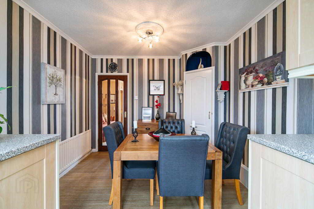 33 Larkfield Road 6 of 20