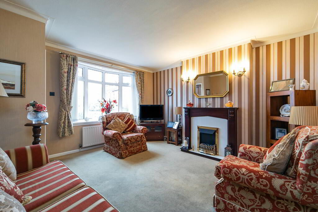 33 Larkfield Road 3 of 20