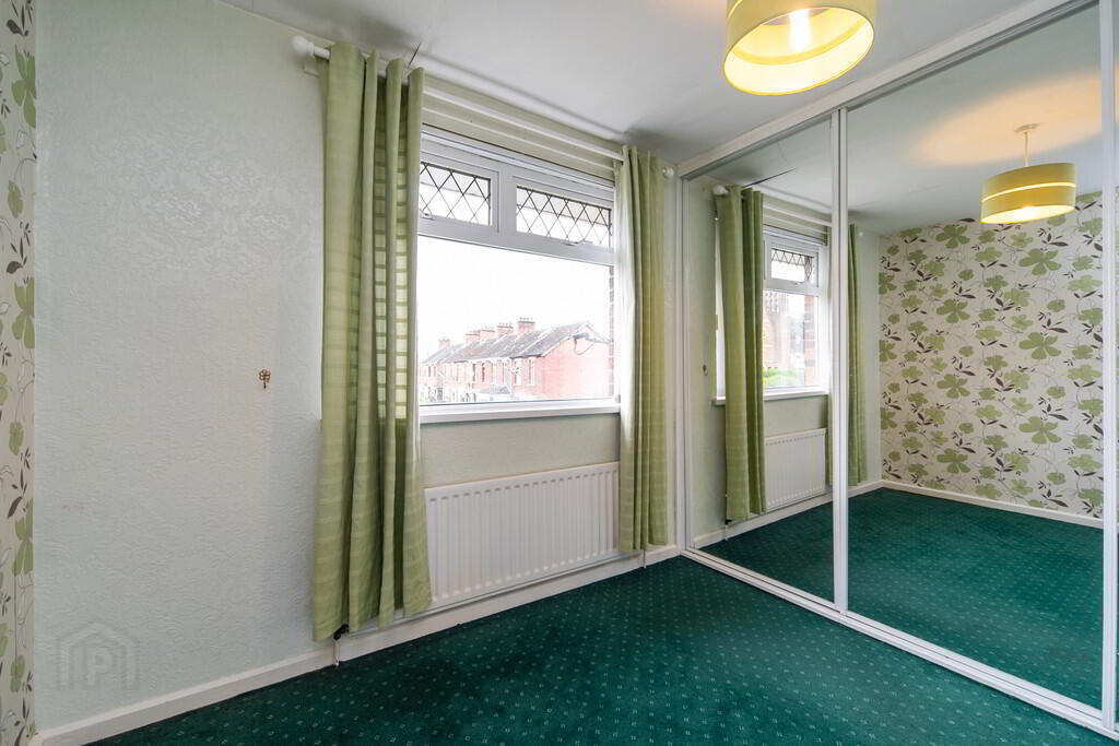 33 Larkfield Road 13 of 20