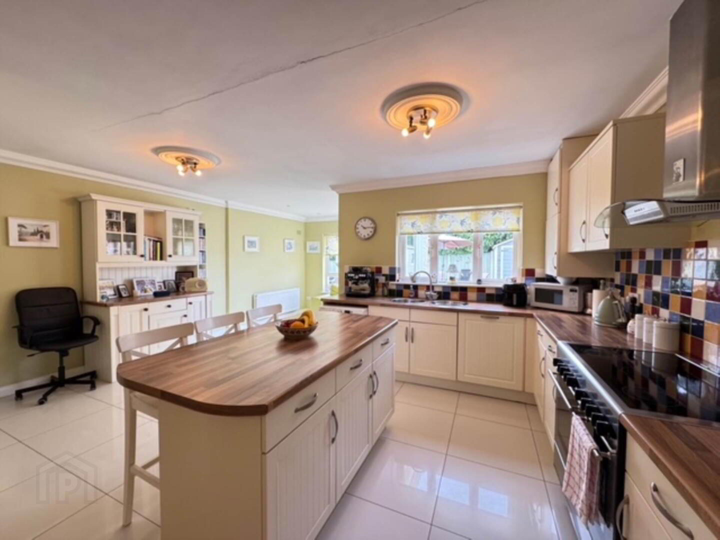 19 Marine Crescent 4 of 15