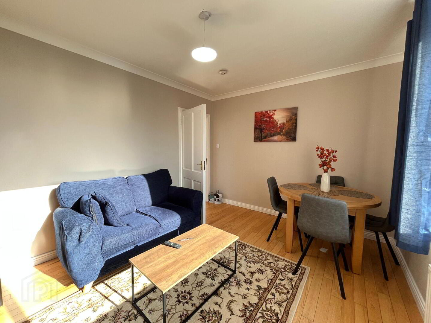 Glenwaverly Court 4 of 11