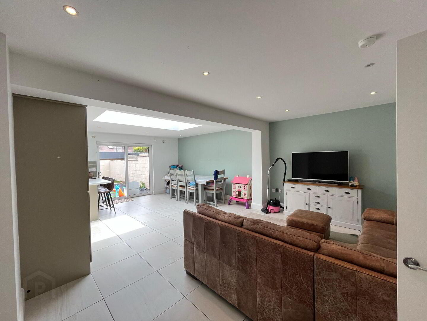 Hillview Heights 8 of 21