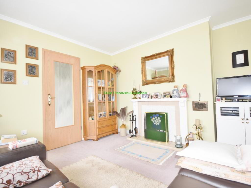72 Ballygologue Park 5 of 31