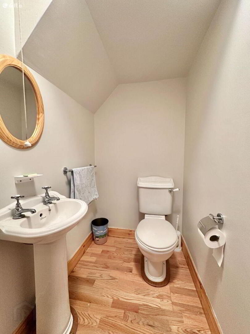 3 Largy Court 9 of 25