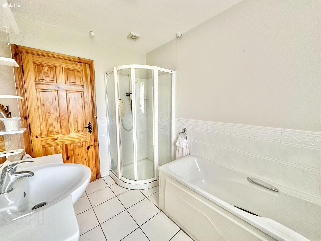 3 Largy Court 18 of 25