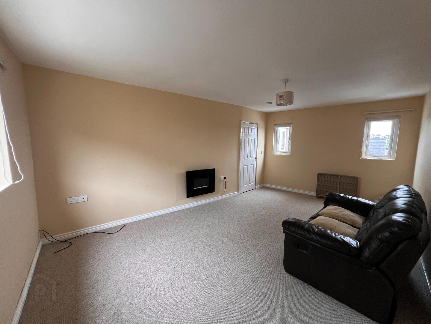 Unit 1, 10a FORTHILL ROAD 11 of 13