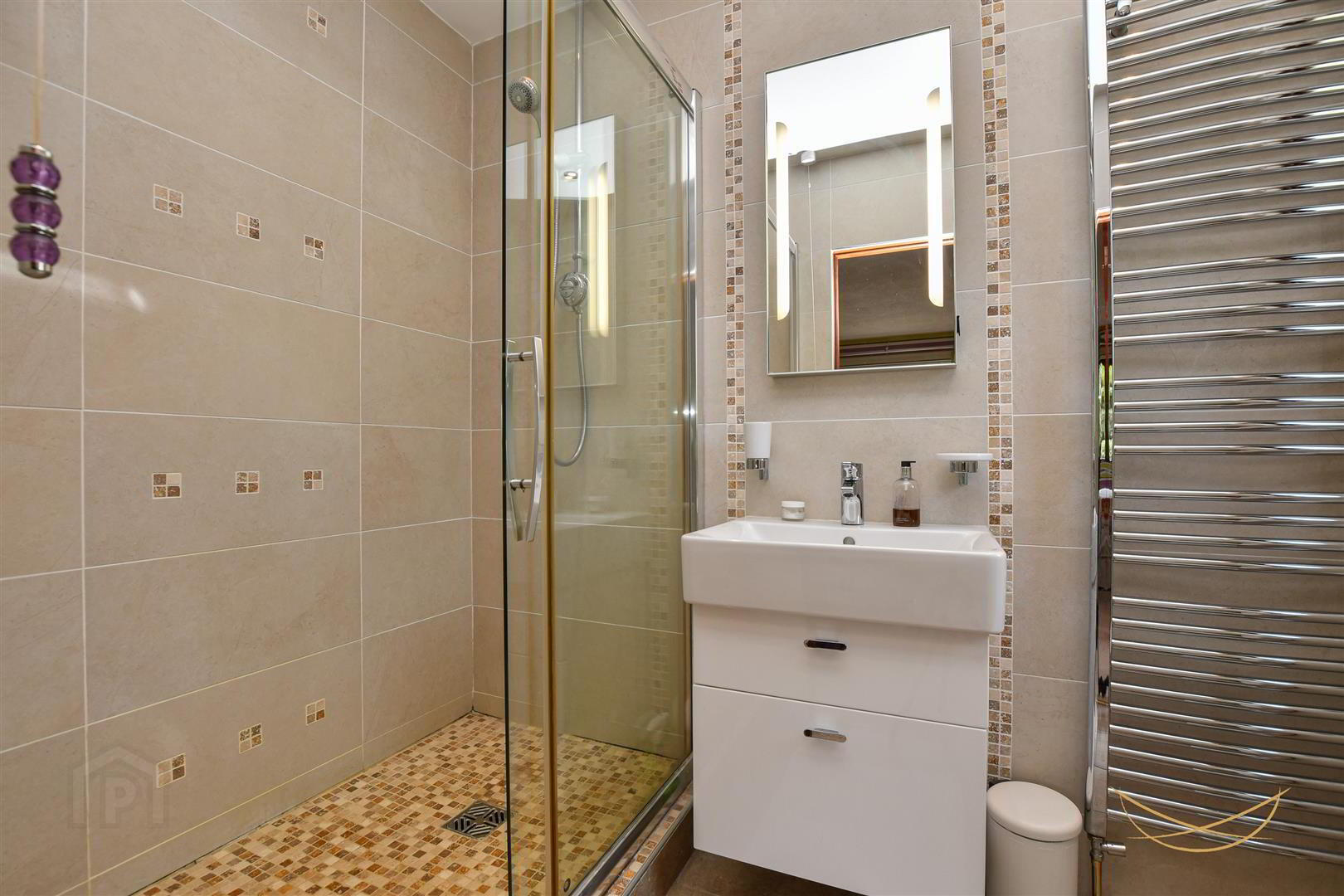 18 Highgrove Drive 20 of 41