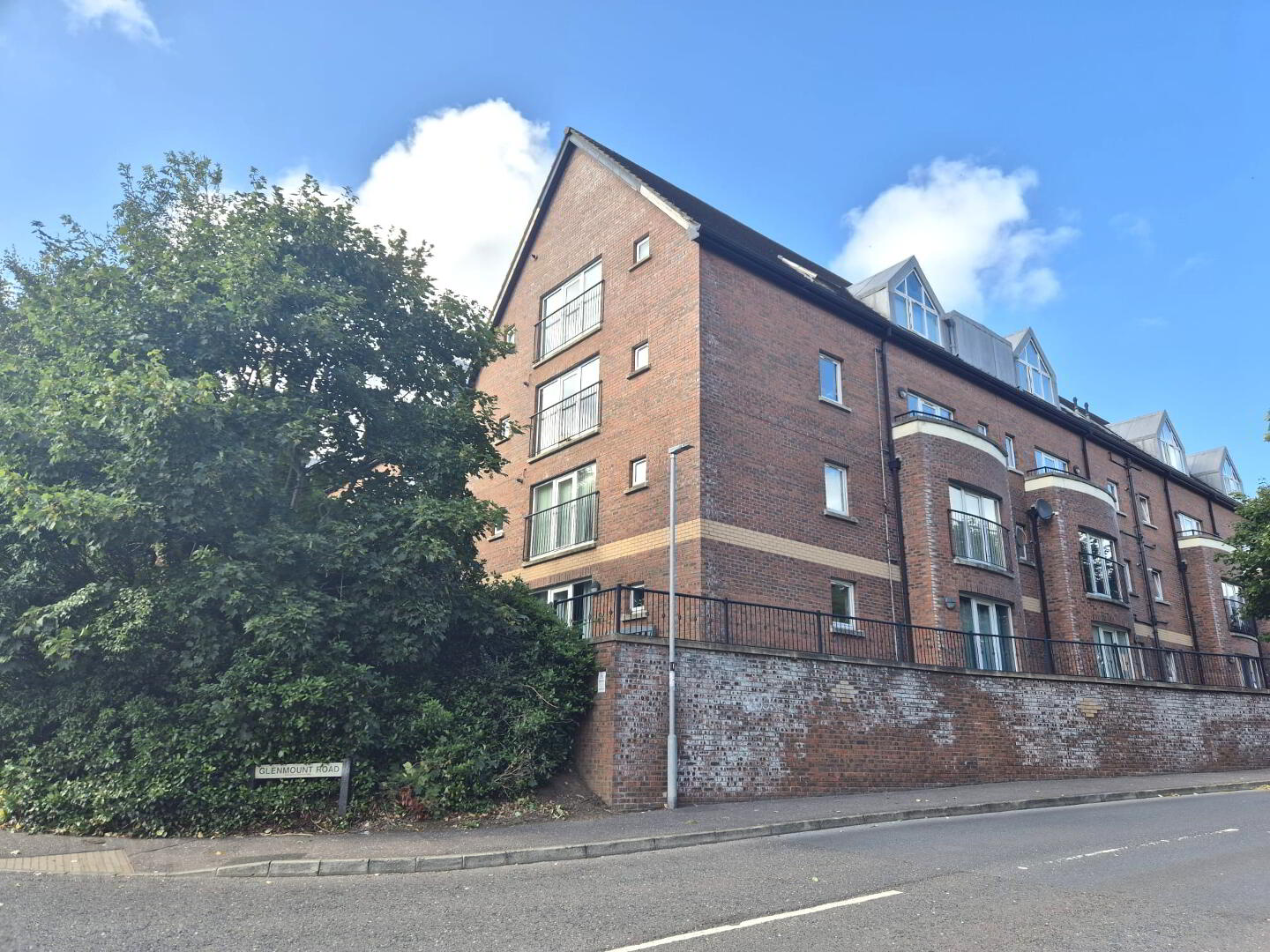 17 Glenmount Manor 12 of 12