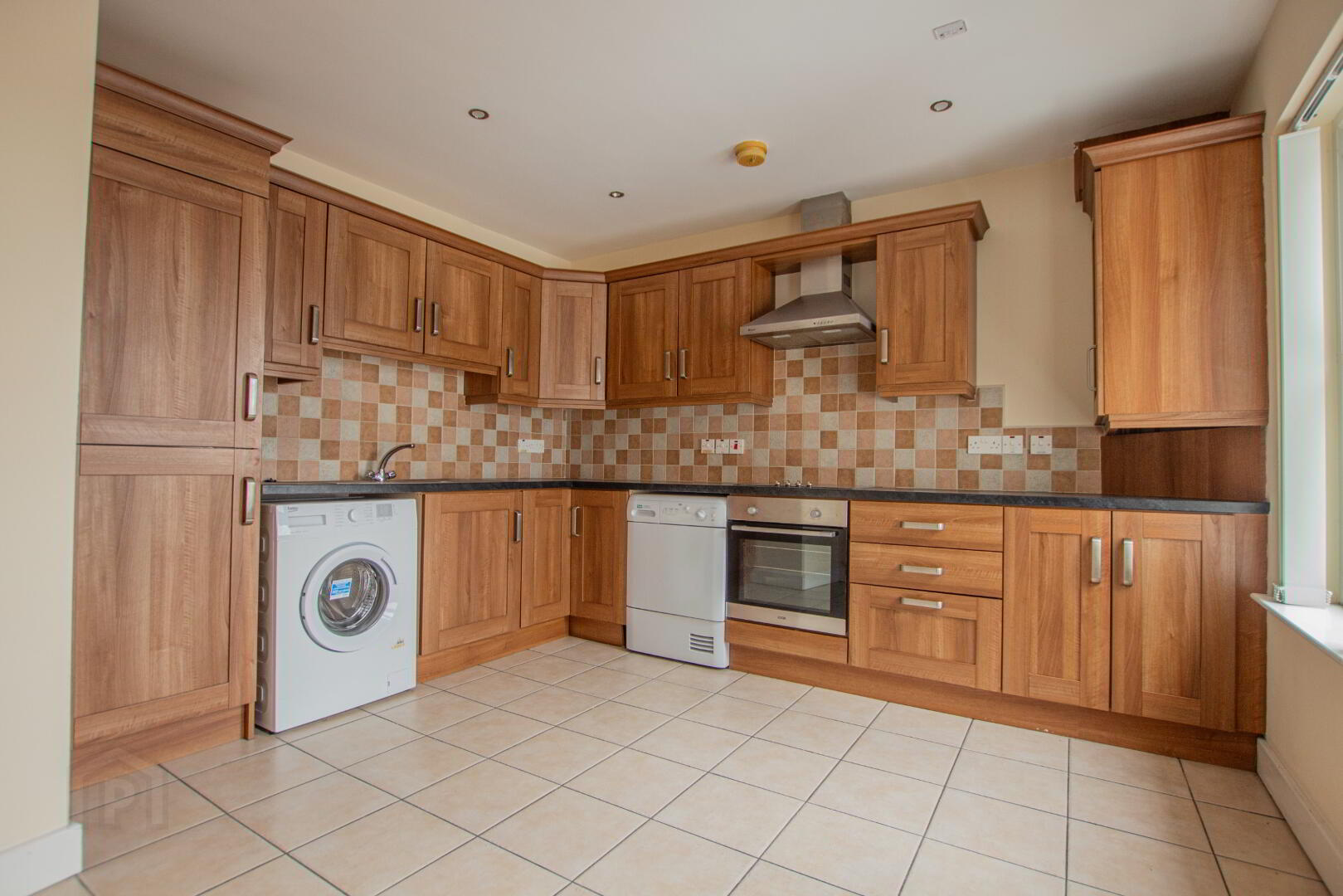 Apartment 6, Ashthorn Manor 3 of 5