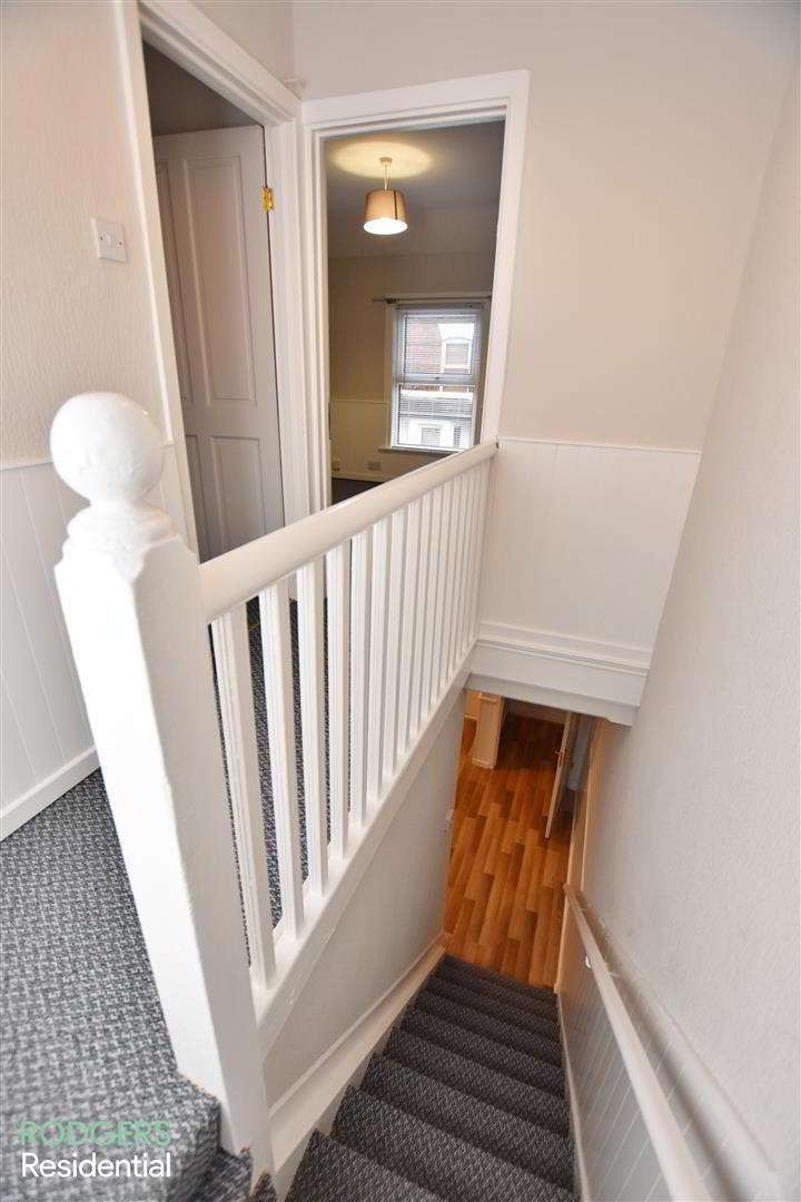11 Glenvarlock Street 6 of 9