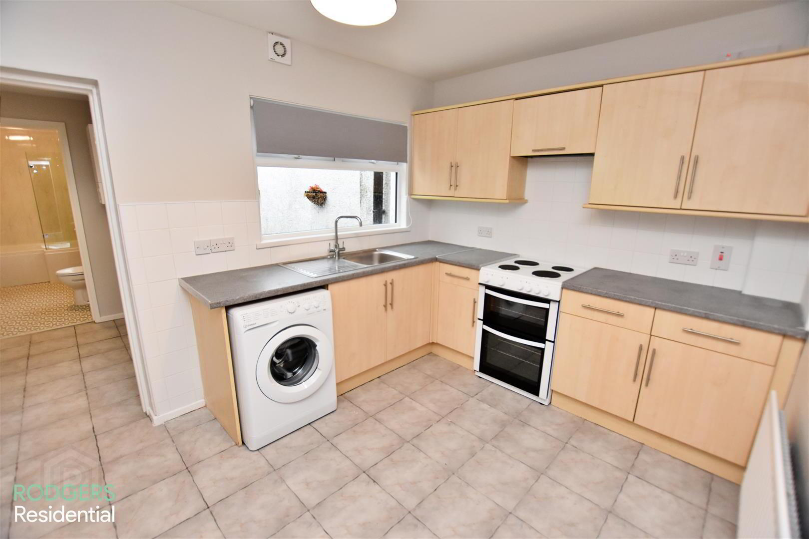 11 Glenvarlock Street 4 of 9