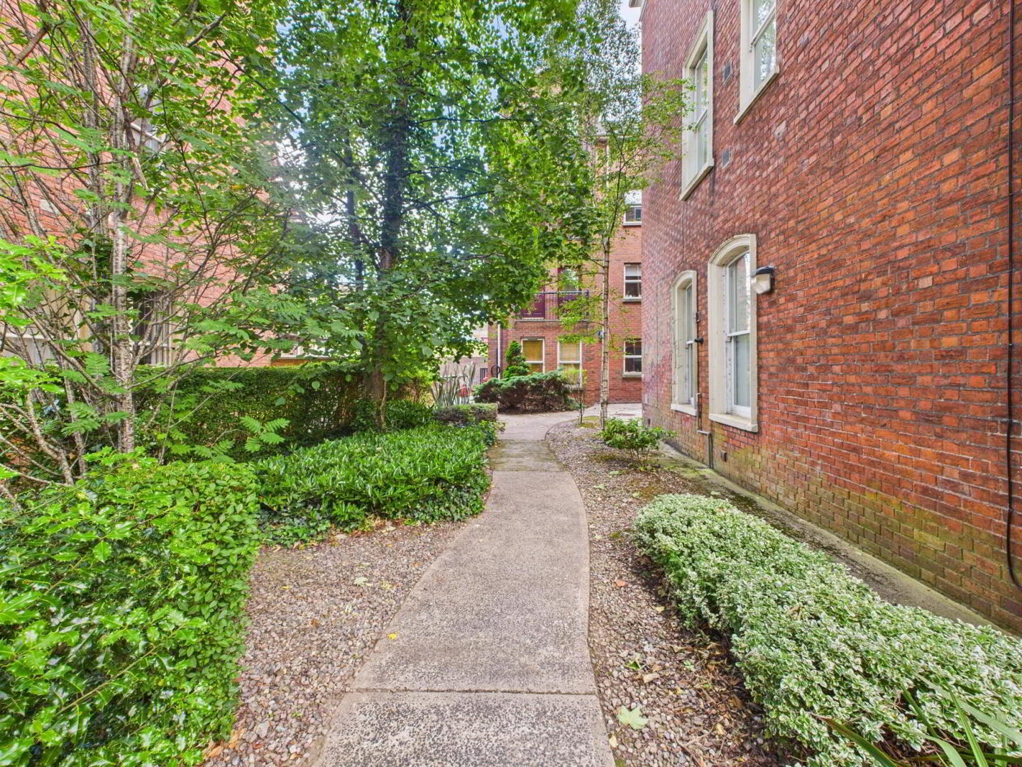 property description image