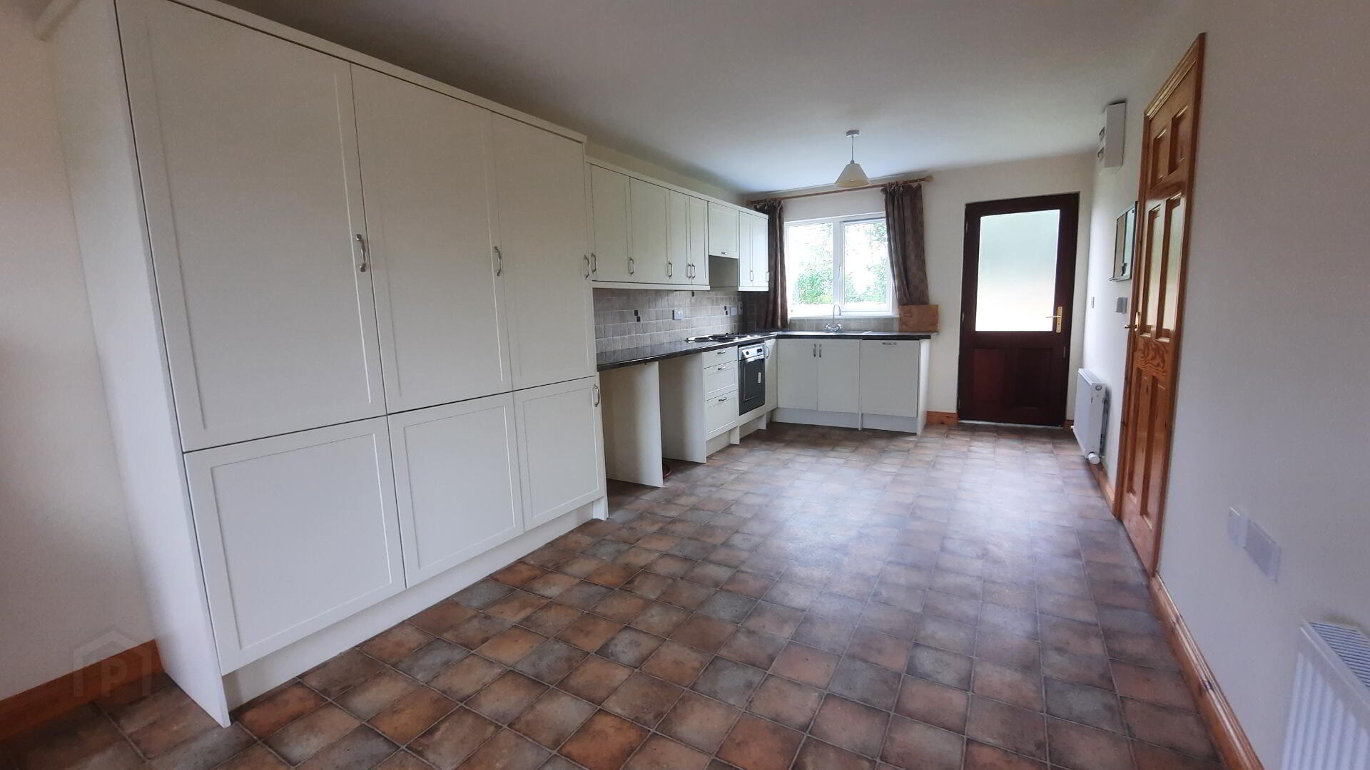 35 Rockfield Manor 9 of 34