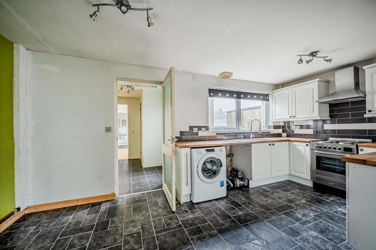 6 Meadow Close 3 of 10