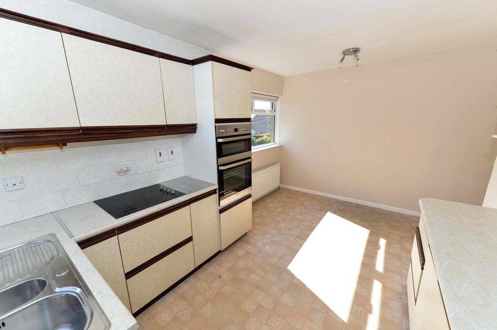 10 Moyra Drive 7 of 16