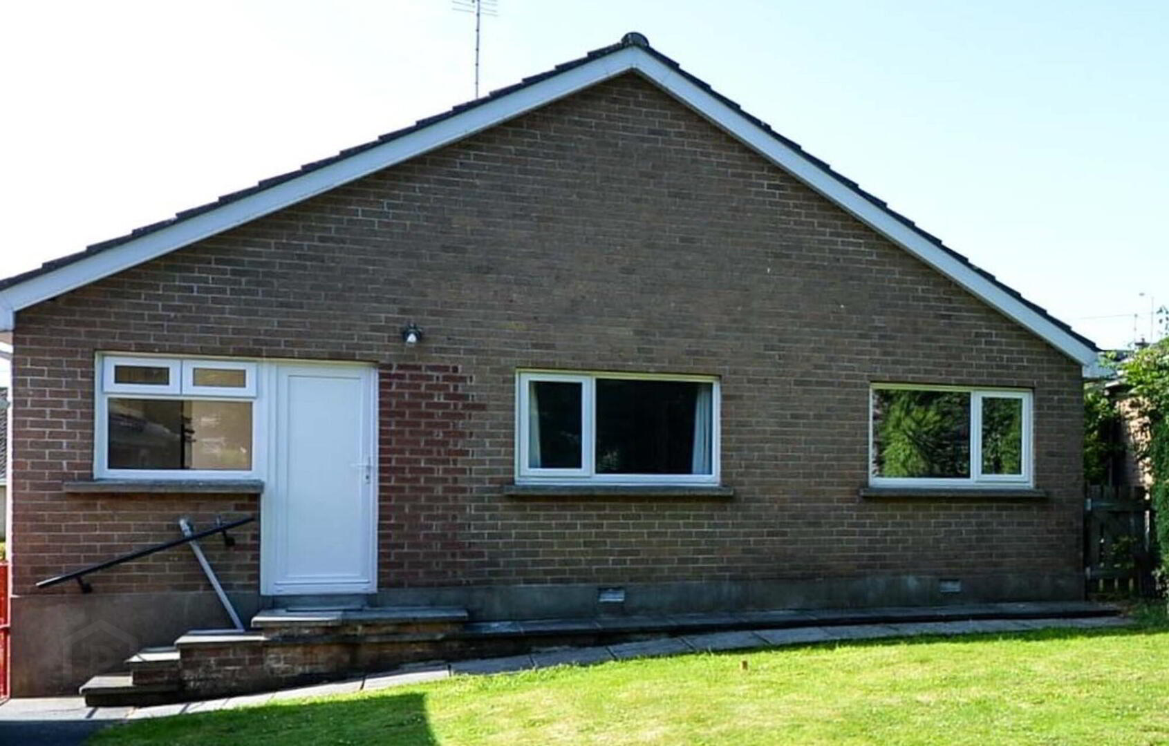 10 Moyra Drive 2 of 17