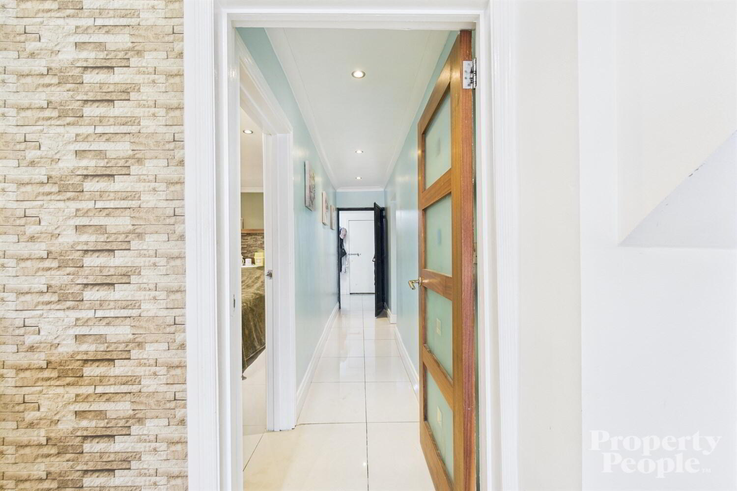69 Mountview Street 7 of 25