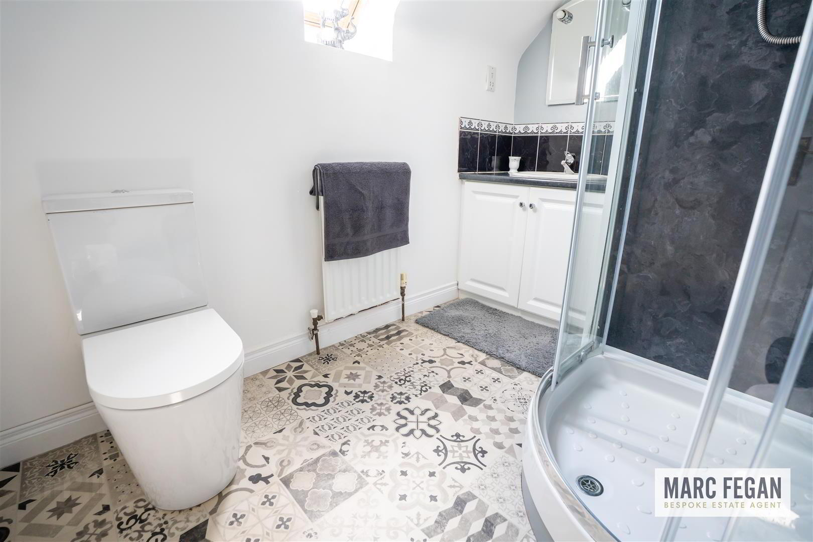 15 Bann Close 18 of 44