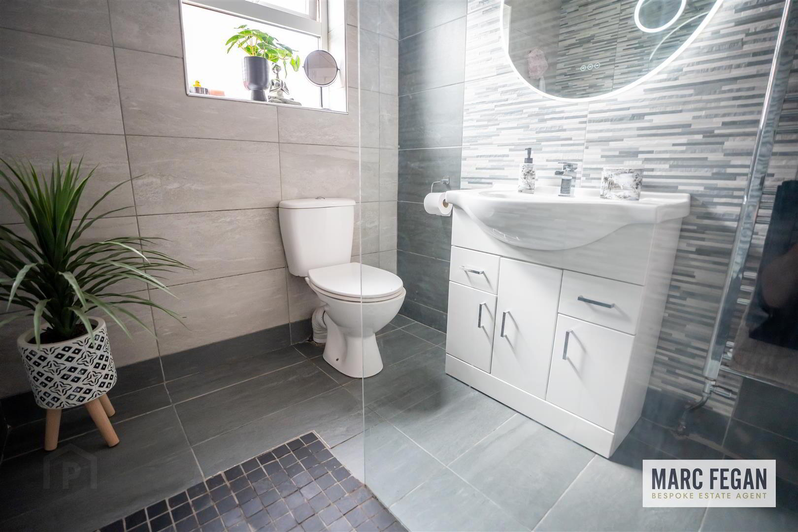 15 Bann Close 28 of 44