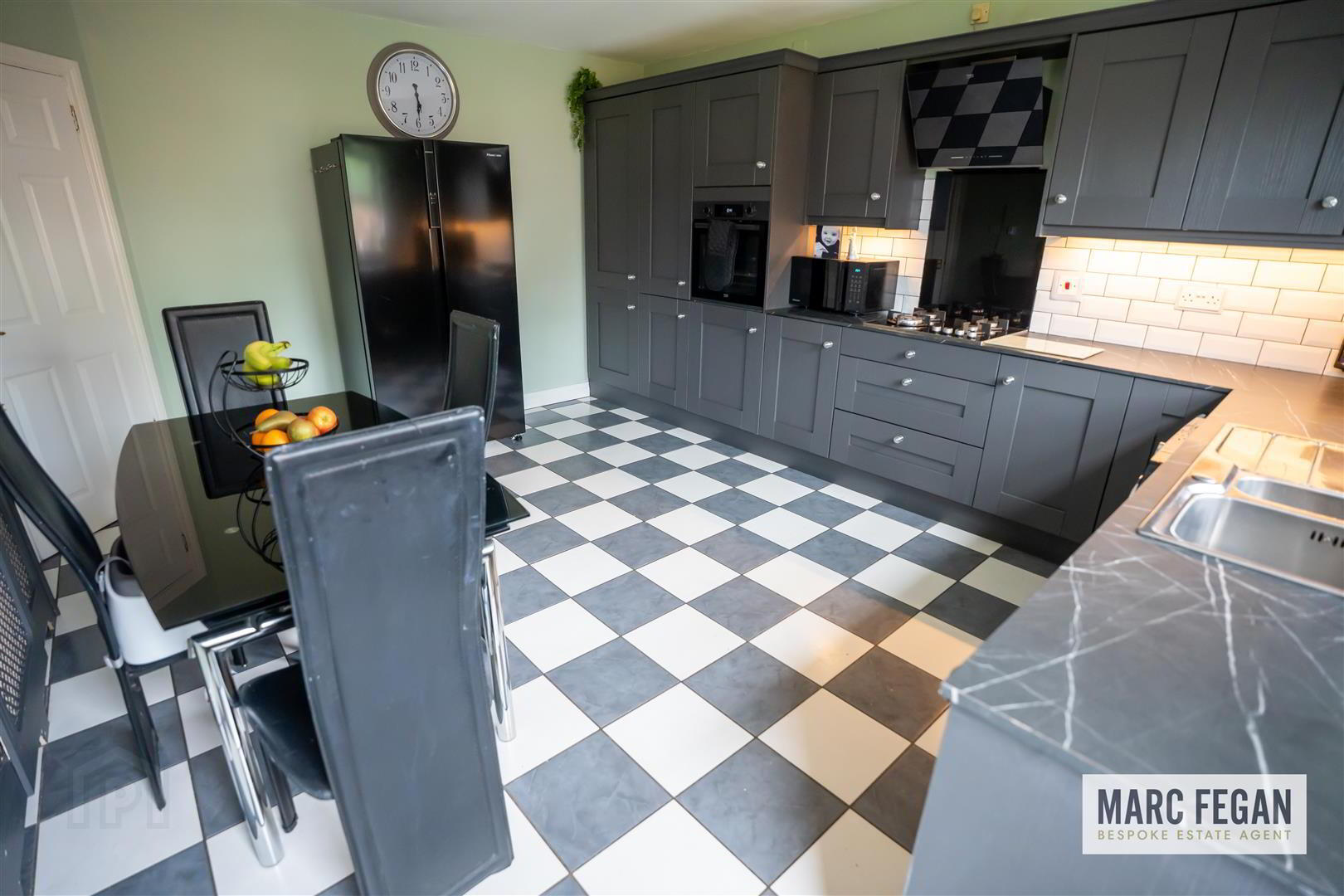 15 Bann Close 9 of 44