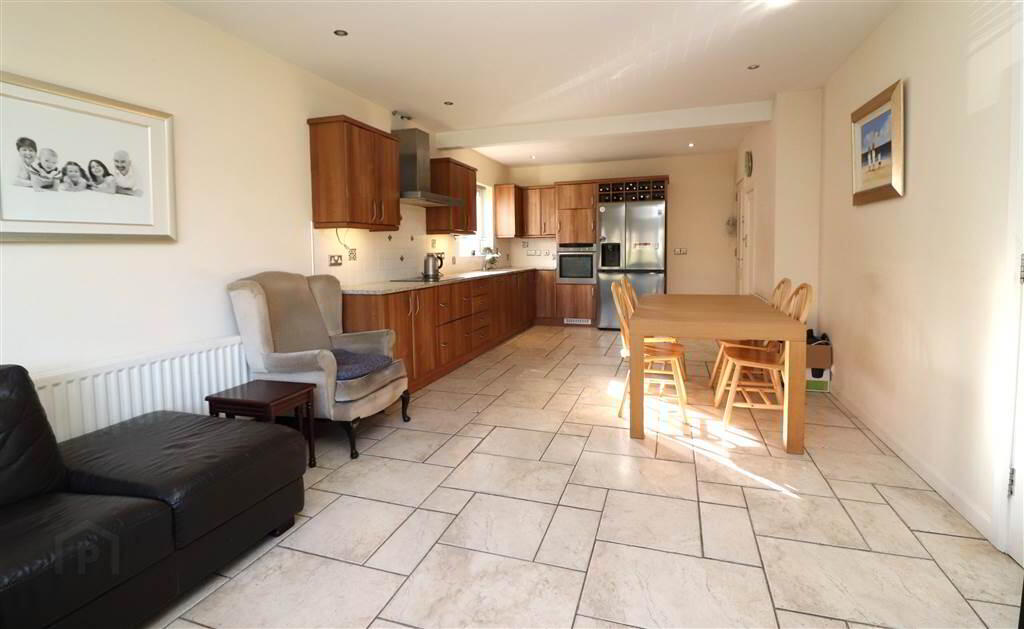 9 Waverley Avenue 5 of 21