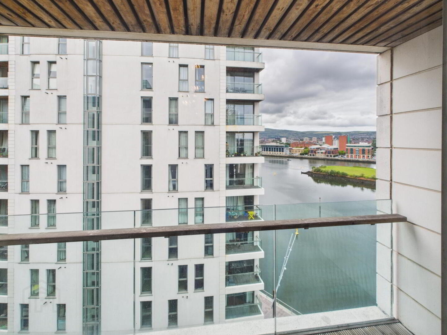 Apartment 11.41 The Arc 2l Queens Road 8 of 8