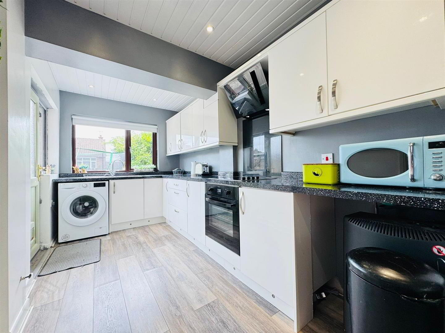 147 Elmfield Road 5 of 14