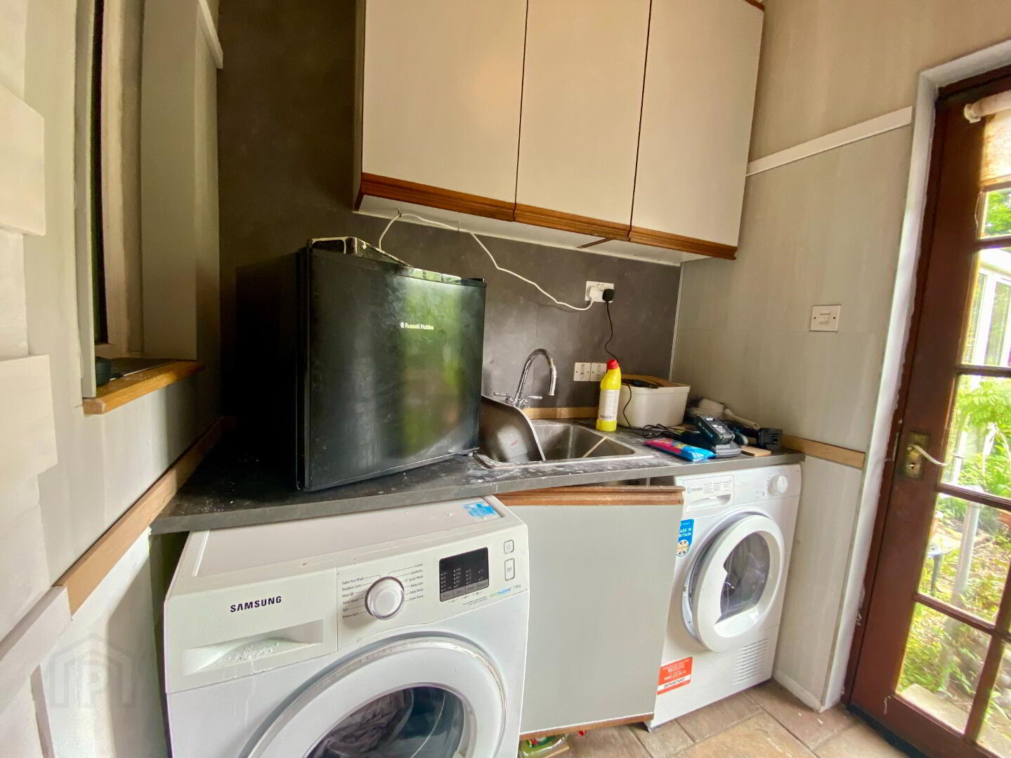 15 Downshire Gardens 9 of 21