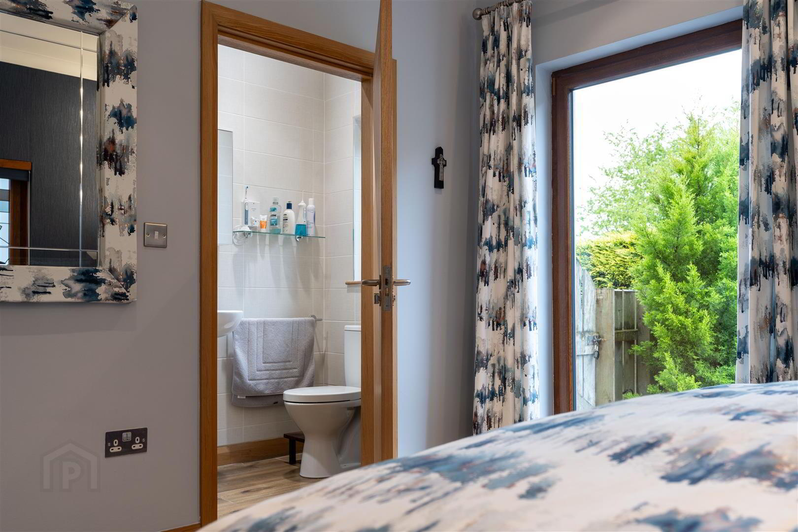 11b Bourlon Road 33 of 54