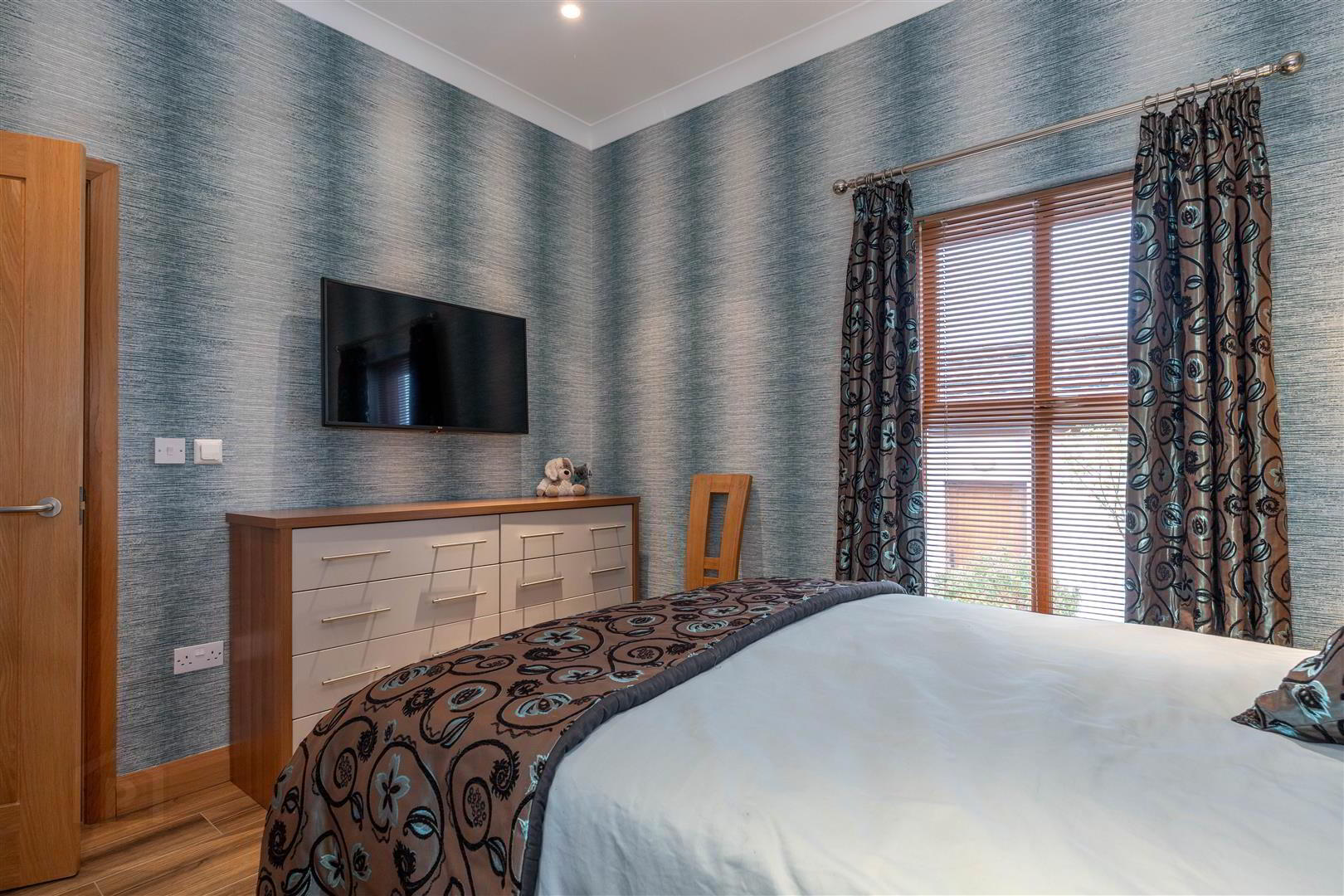 11b Bourlon Road 41 of 54