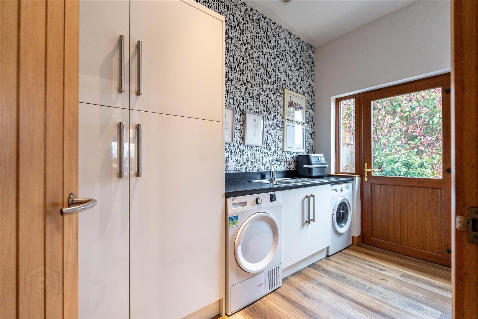 11b Bourlon Road 28 of 54
