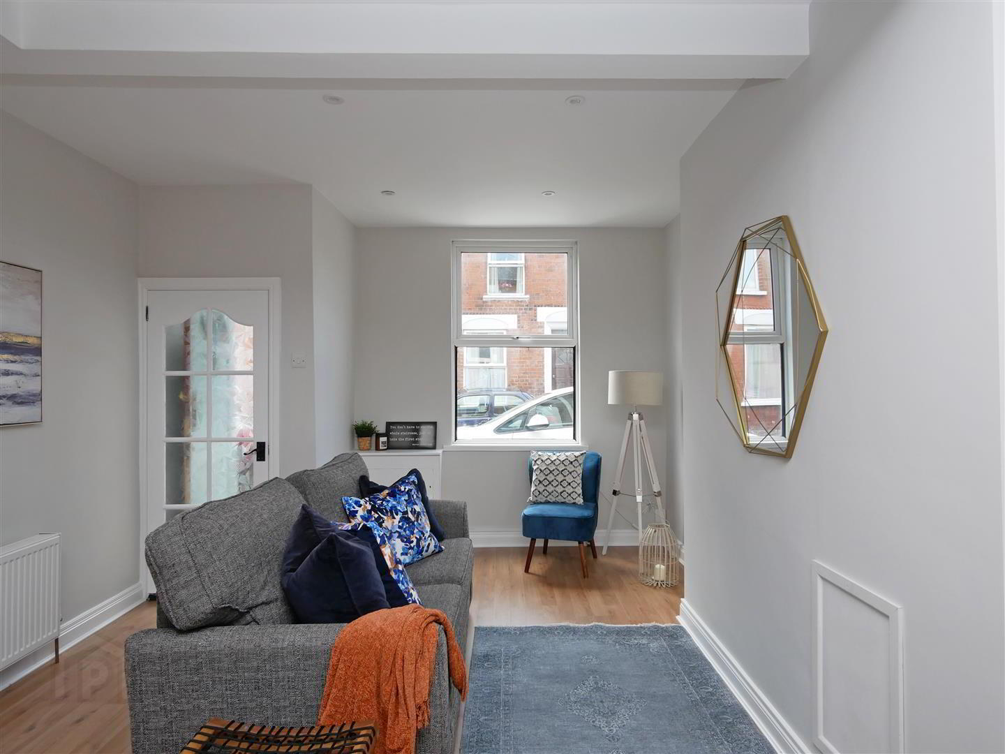 21 Gipsy Street 3 of 9