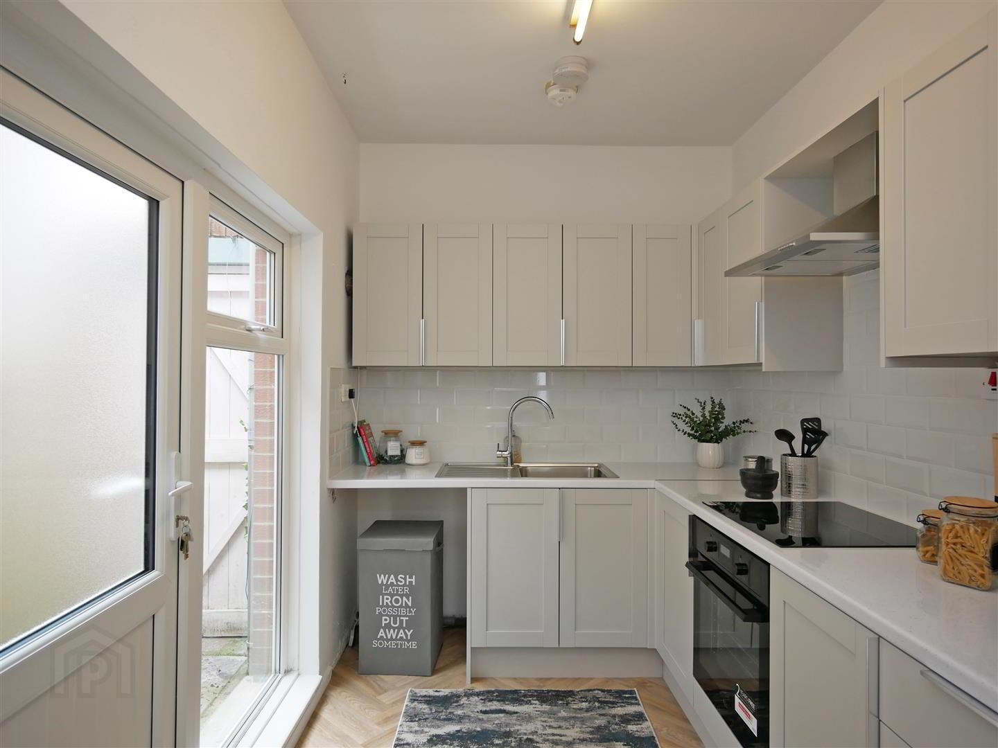 21 Gipsy Street 5 of 9