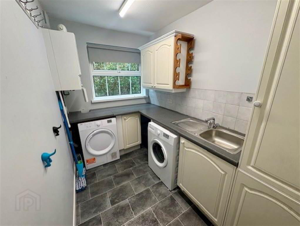 81 Ravenhill Park 10 of 21