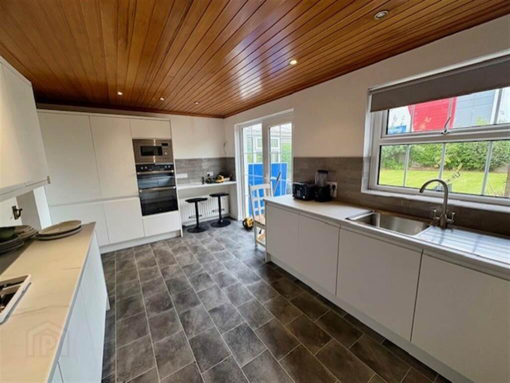 81 Ravenhill Park 9 of 21