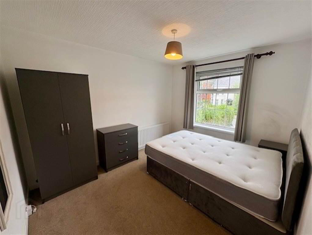 81 Ravenhill Park 19 of 21