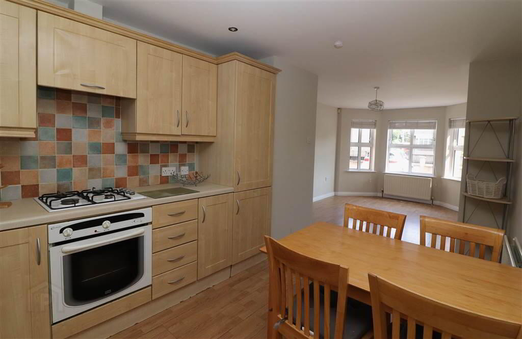 8 Saintfield Mews 4 of 8