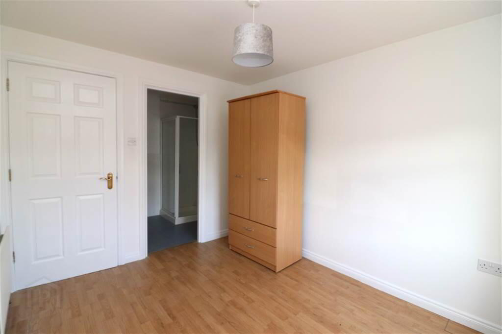 8 Saintfield Mews 5 of 8