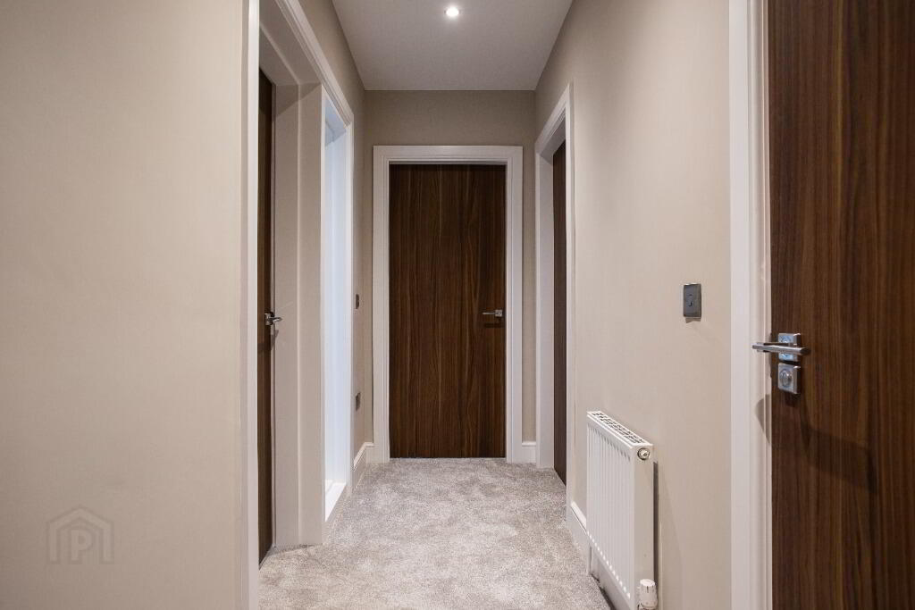 Apt 13 Lesley Park Royal, 1 Rosepark Gardens 12 of 14