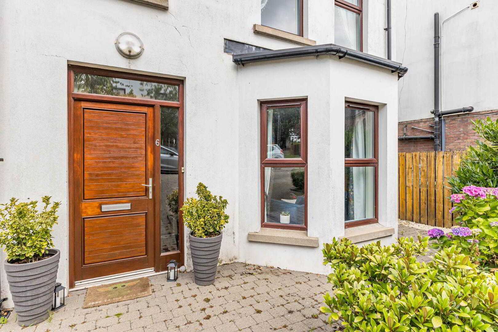 property description image