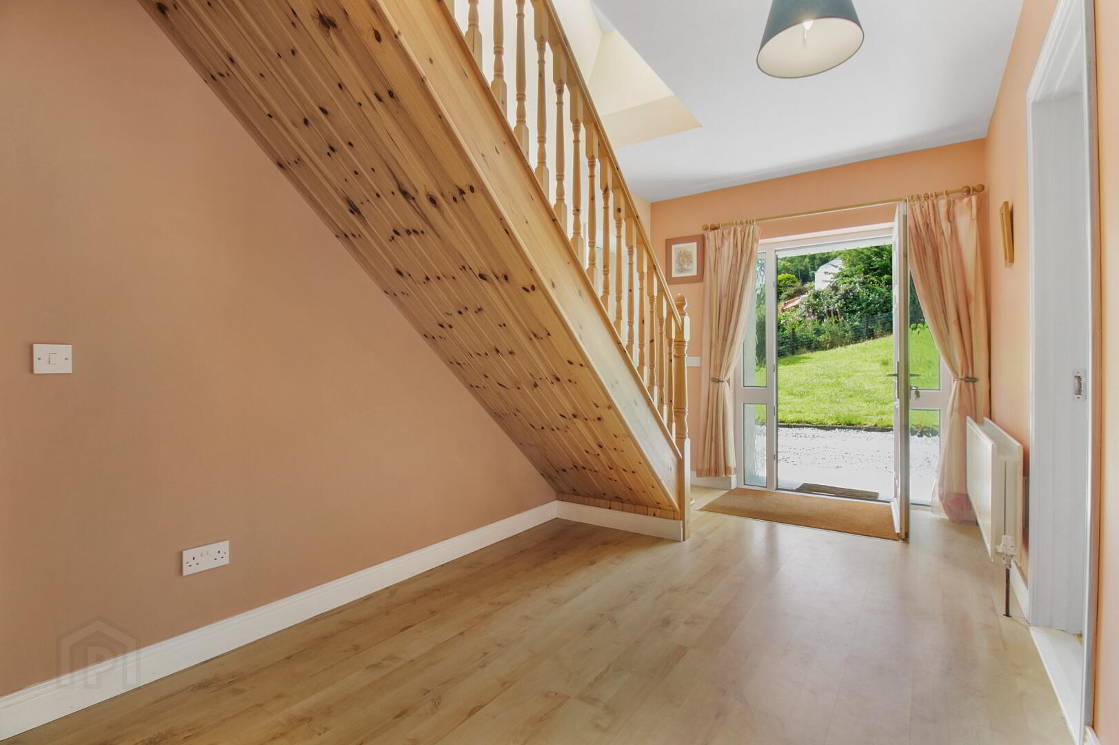 1 Woodside 3 of 28