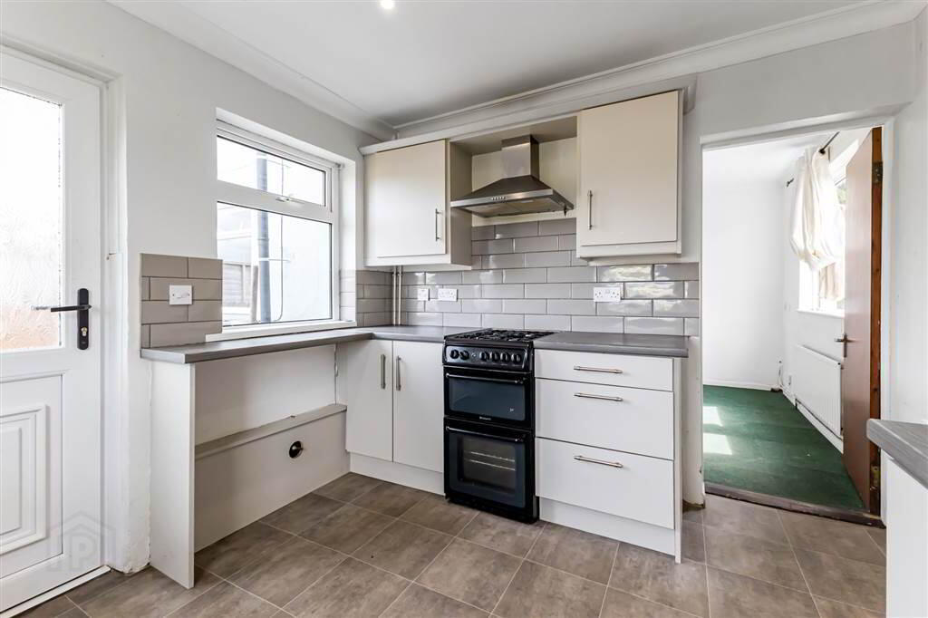 8 Lisburn Road 11 of 22