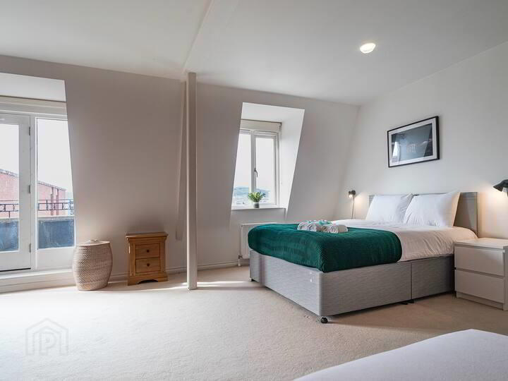 Apt 602 St Annes Square, 7 Edward Street 7 of 14