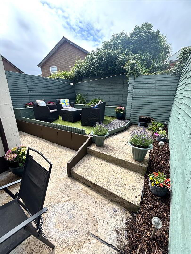 29 Ashfield Gardens 24 of 26