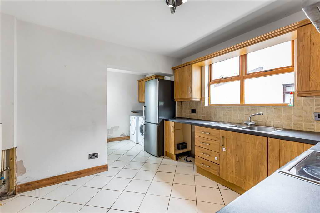 10 Lisburn Road 9 of 24