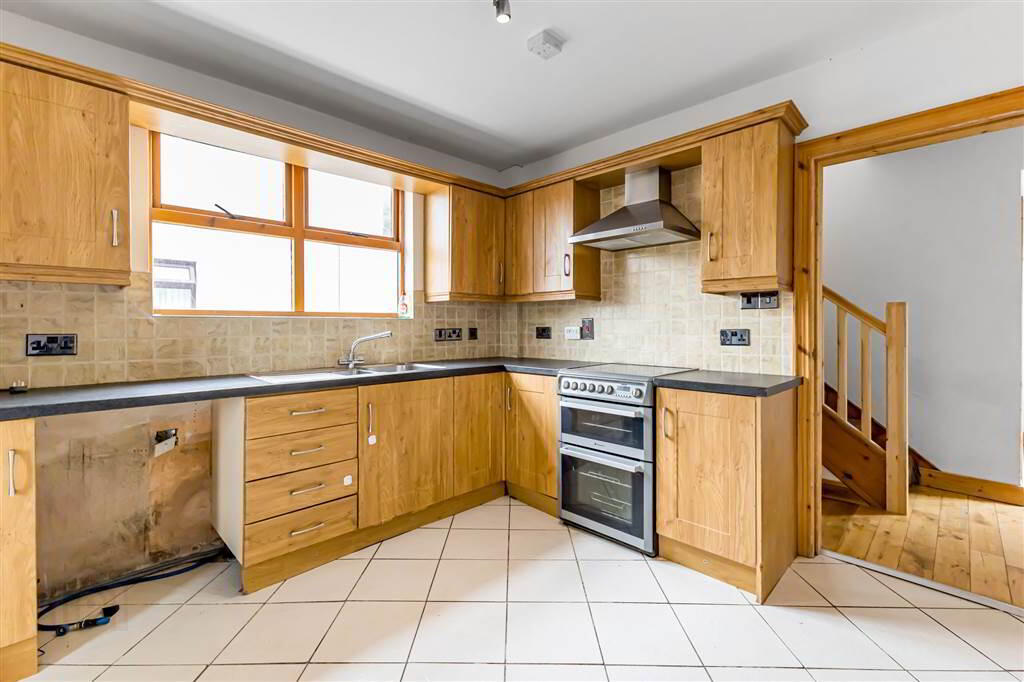 10 Lisburn Road 8 of 24