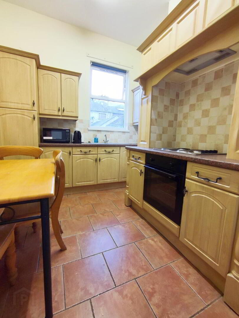 One Double Bedroom Available, 5 Magdala Street 4 of 6